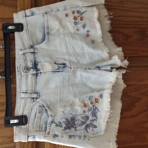 Hippie Laundry High low shorties,size 28, 15 waist ,blue denim, no stains.